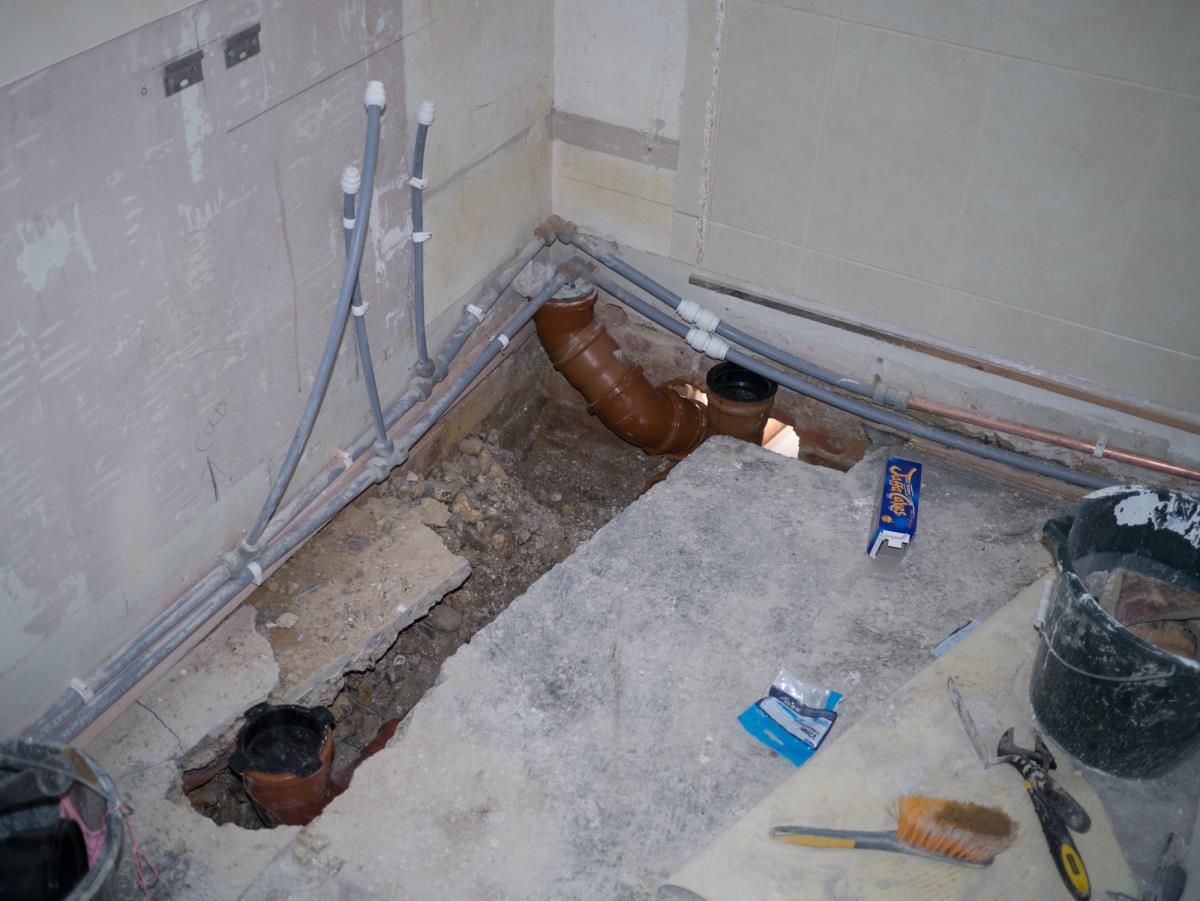 New waste pipework